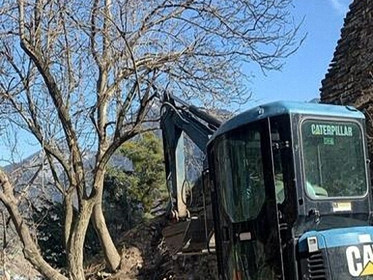 Erneuerung des Zugangs zur Burgruine Neuburg